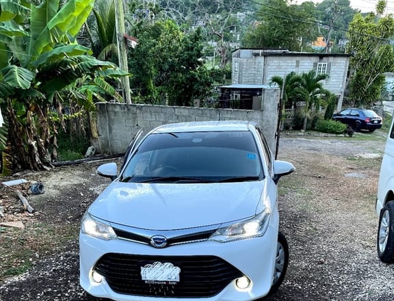 Toyota Fielder 2,0L 2015