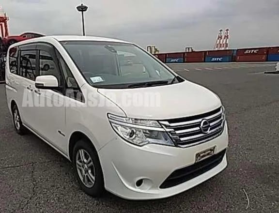 2014 Nissan Serena Hybrid