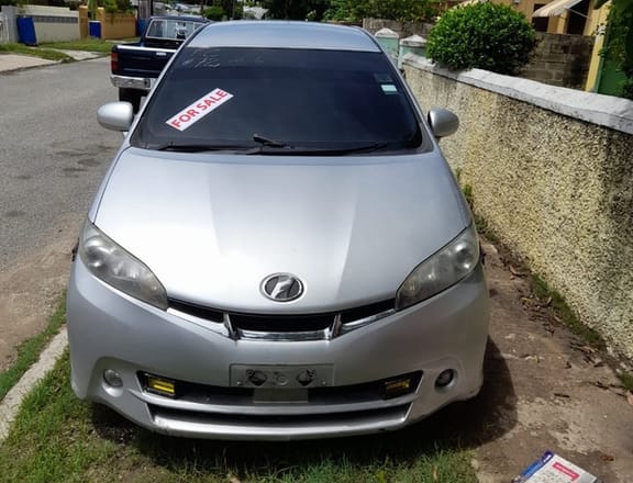Toyota Wish 1,8L 2011