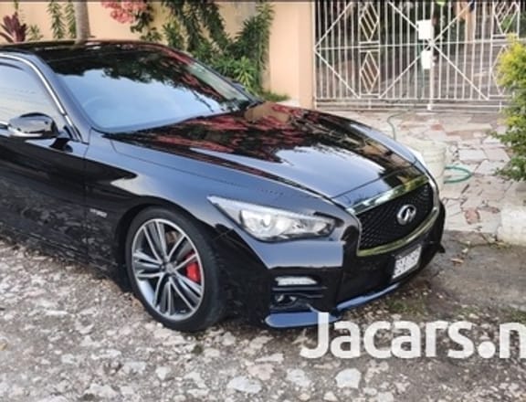 Nissan Skyline 3,5L 2014