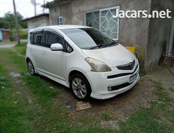 Toyota Ractis 1,8L 2006