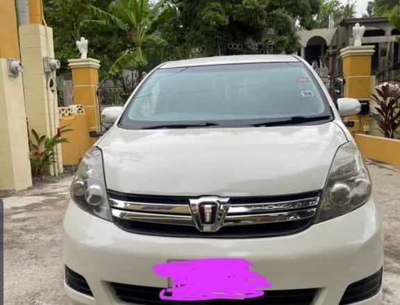 Toyota Isis 2,0L 2012