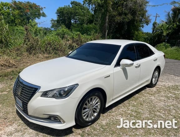 Toyota Crown 2,5L 2015