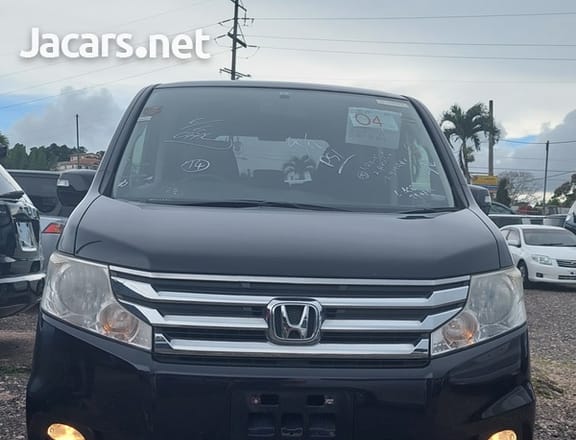 Honda Stepwgn 2,0L 2013