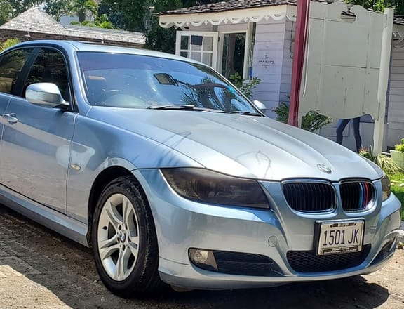 BMW 3-Series 2,0L 2011