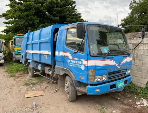 Mitsubishi Fuso Garbage Truck