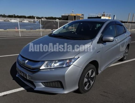 2017 Honda Grace Hybrid