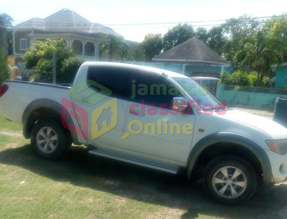 For Sale: Mitsubishi L200 2008