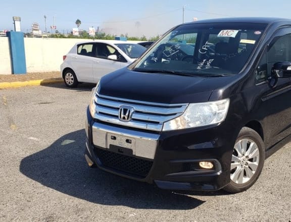Newly Imported 2012 Honda Stepwagon (Spada)