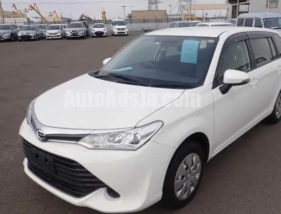 2017 Toyota Fielder Hybrid
